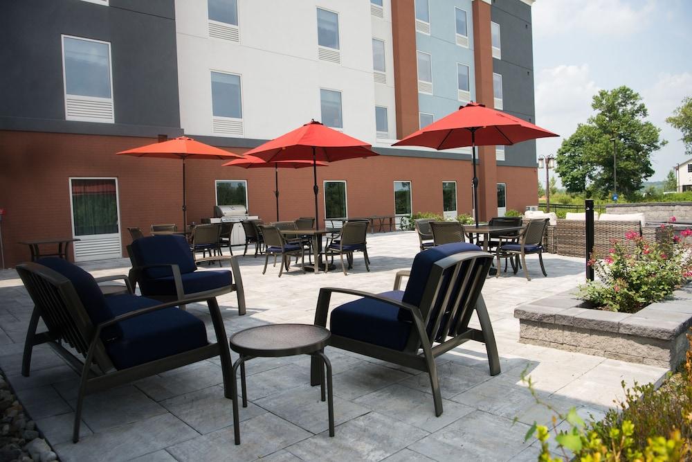 Hampton Inn & Suites Warrington Horsham Exterior foto