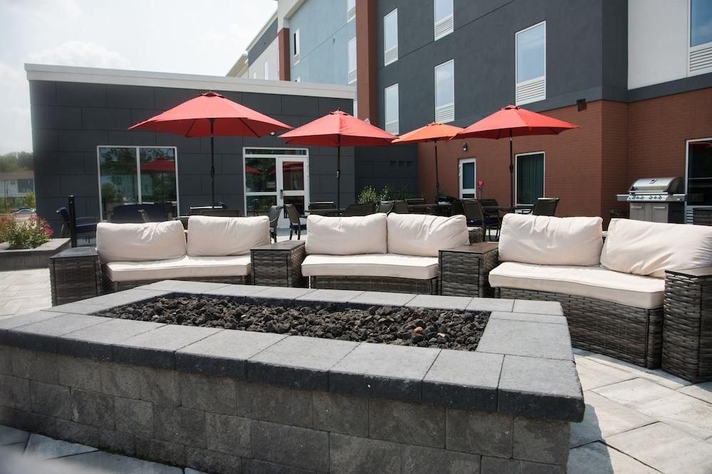 Hampton Inn & Suites Warrington Horsham Exterior foto